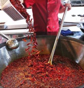 重慶火鍋底料食品廠，好的配菜，讓你彰顯男人風(fēng)范