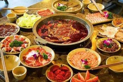 重慶牛油火鍋廠，進(jìn)補(bǔ)也是講究原則的