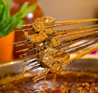 如何挑選優(yōu)質(zhì)的串串香底料批發(fā)廠家，確保美味與品質(zhì)雙贏？
