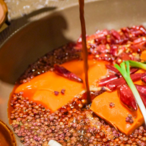 哪能找到正宗重慶火鍋底料廠家，風味不妥協(xié)？