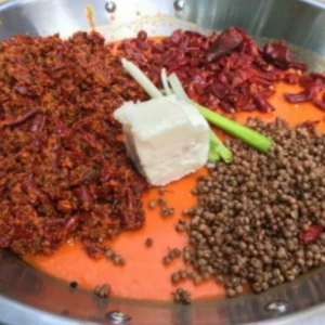 如何尋覓正宗重慶火鍋底料生產(chǎn)廠家？
