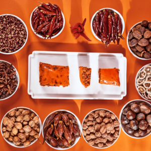 紅油在火鍋調(diào)料中為何必不可少？原因剖析